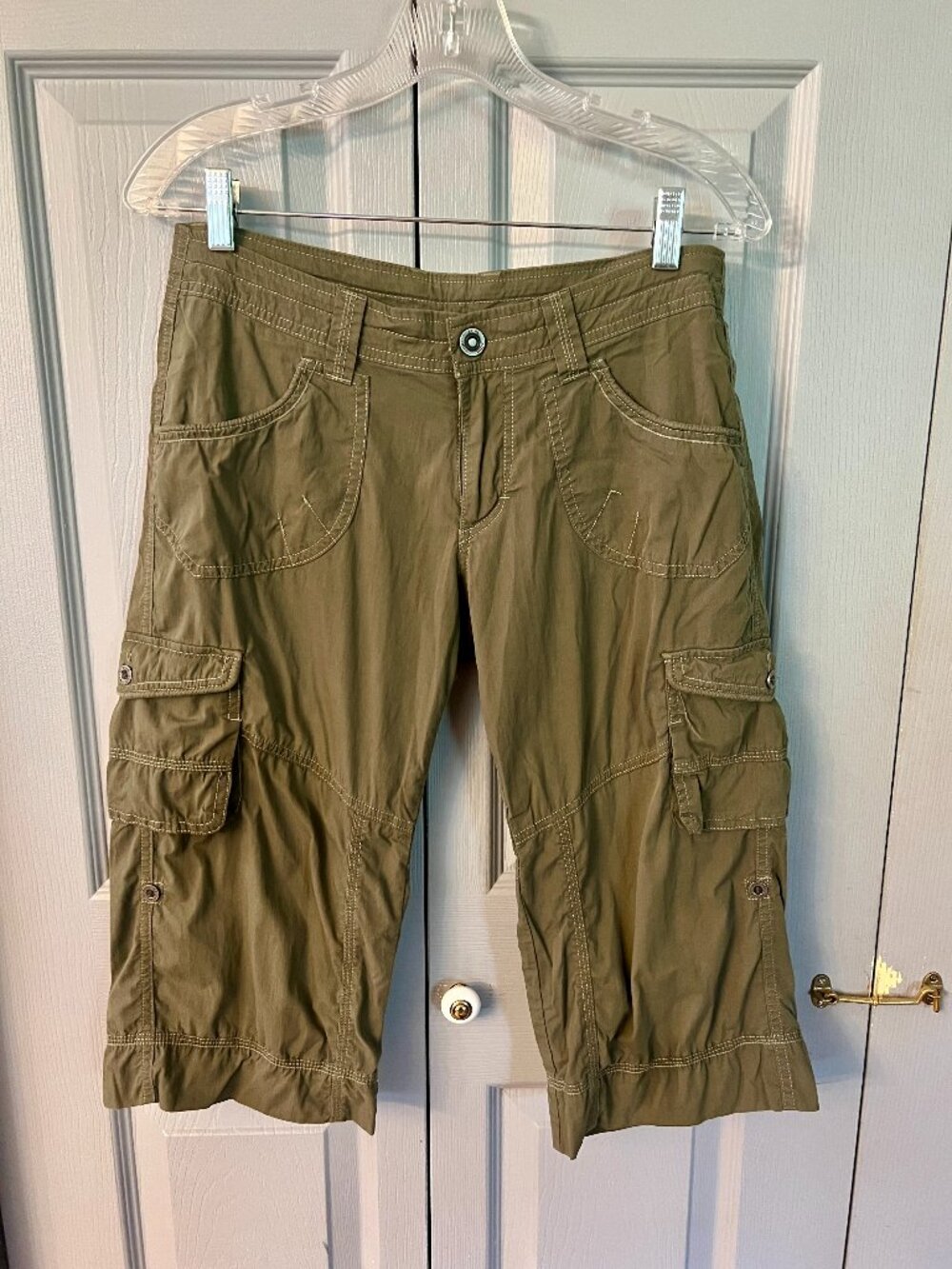 Kuhl Womens Capri Pants Size 6 Green Cargo Roll Up Tab Hiking Pants Pockets